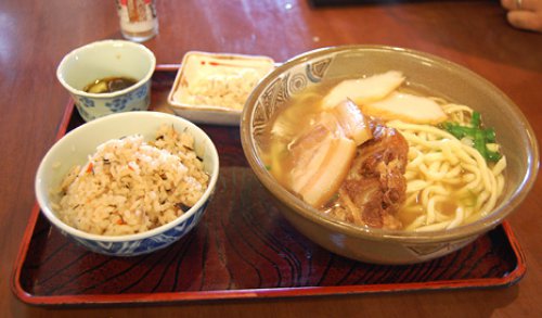 みつくら食堂